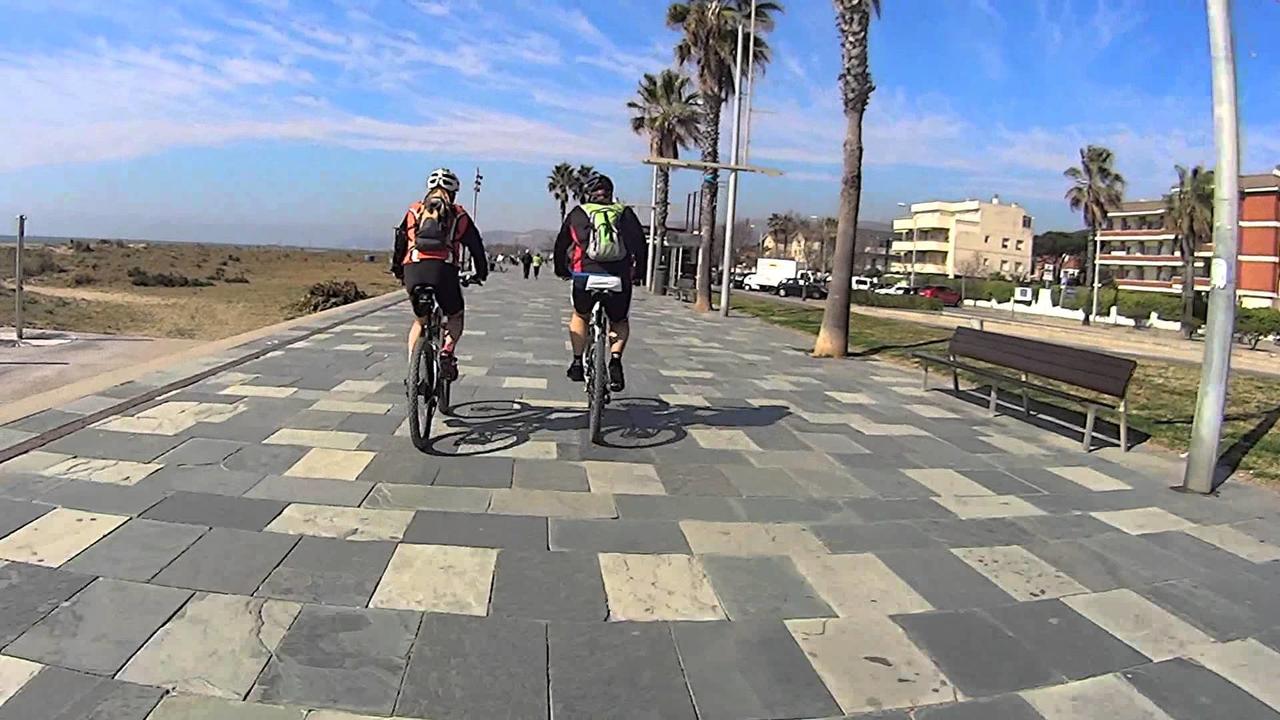 Family Deluxe Apartment Beach Castelldefels Bagian luar foto