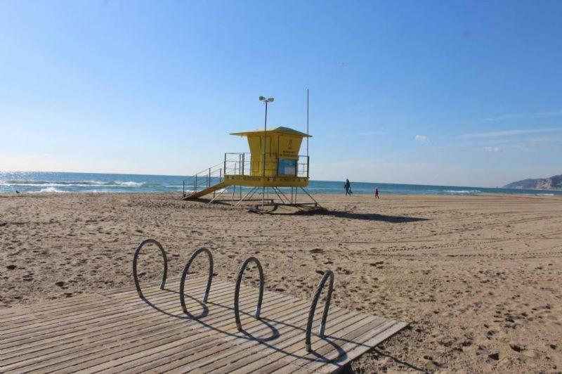 Family Deluxe Apartment Beach Castelldefels Bagian luar foto